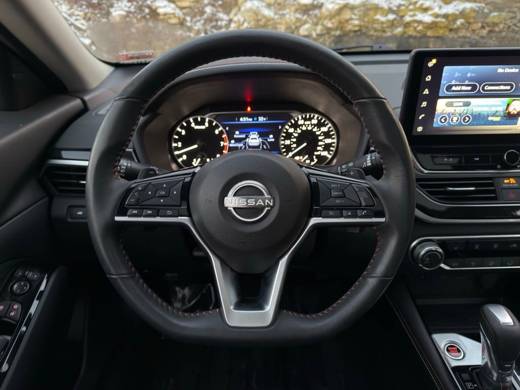 Used 2023 Nissan Altima 2.5 SR w/ SR Premium Package image 18