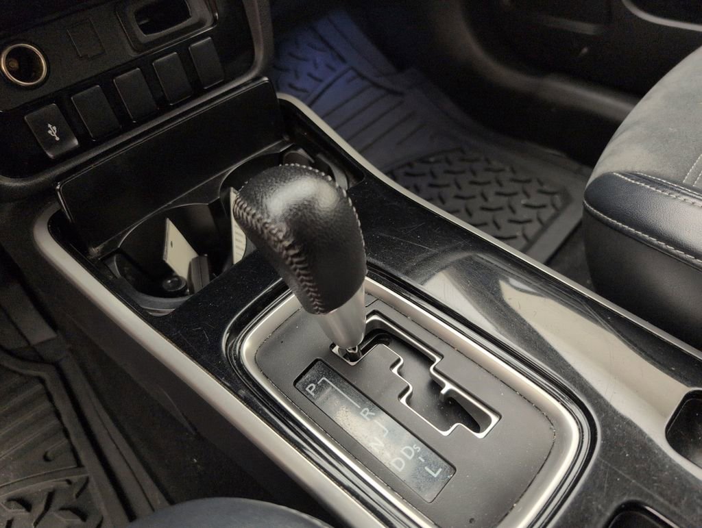 Used 2019 Mitsubishi Outlander SE FWD image 28