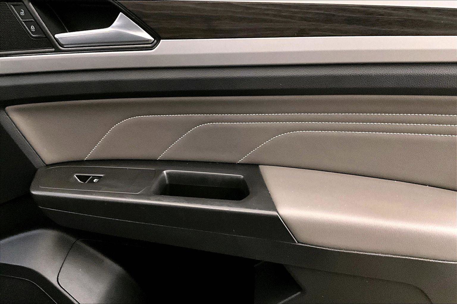 Used 2023 Volkswagen Atlas SE image 23