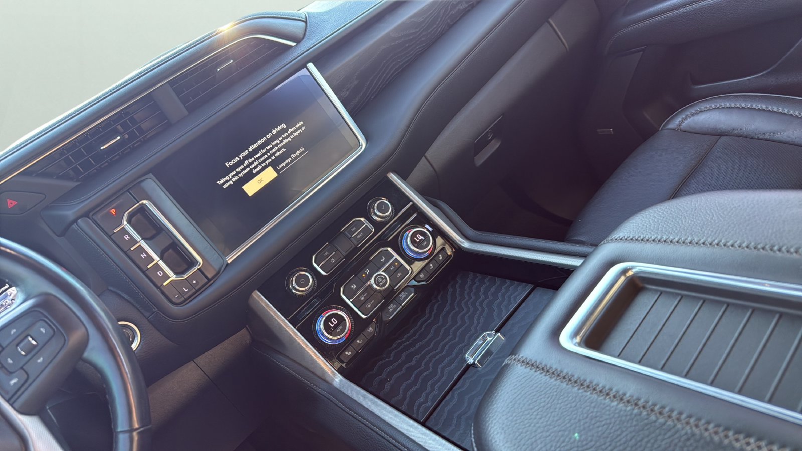 Used 2022 GMC Yukon Denali AWD/4WD image 20