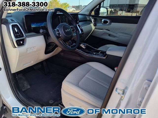 Used 2023 Kia Sorento SX image 9