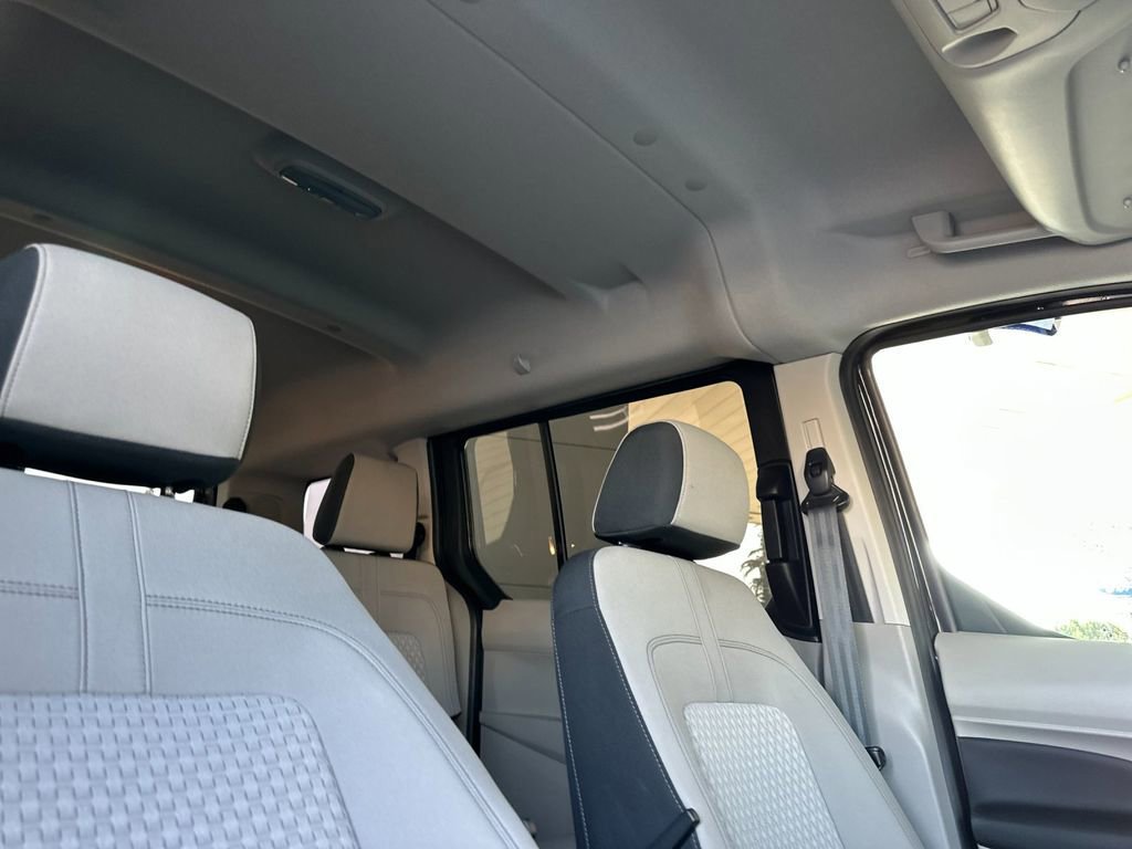Certified 2023 Ford Transit Connect XLT image 18