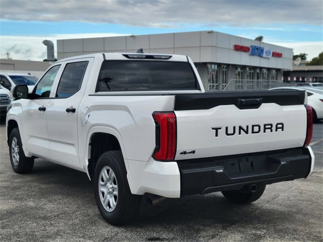 Used 2025 Toyota Tundra SR video 2
