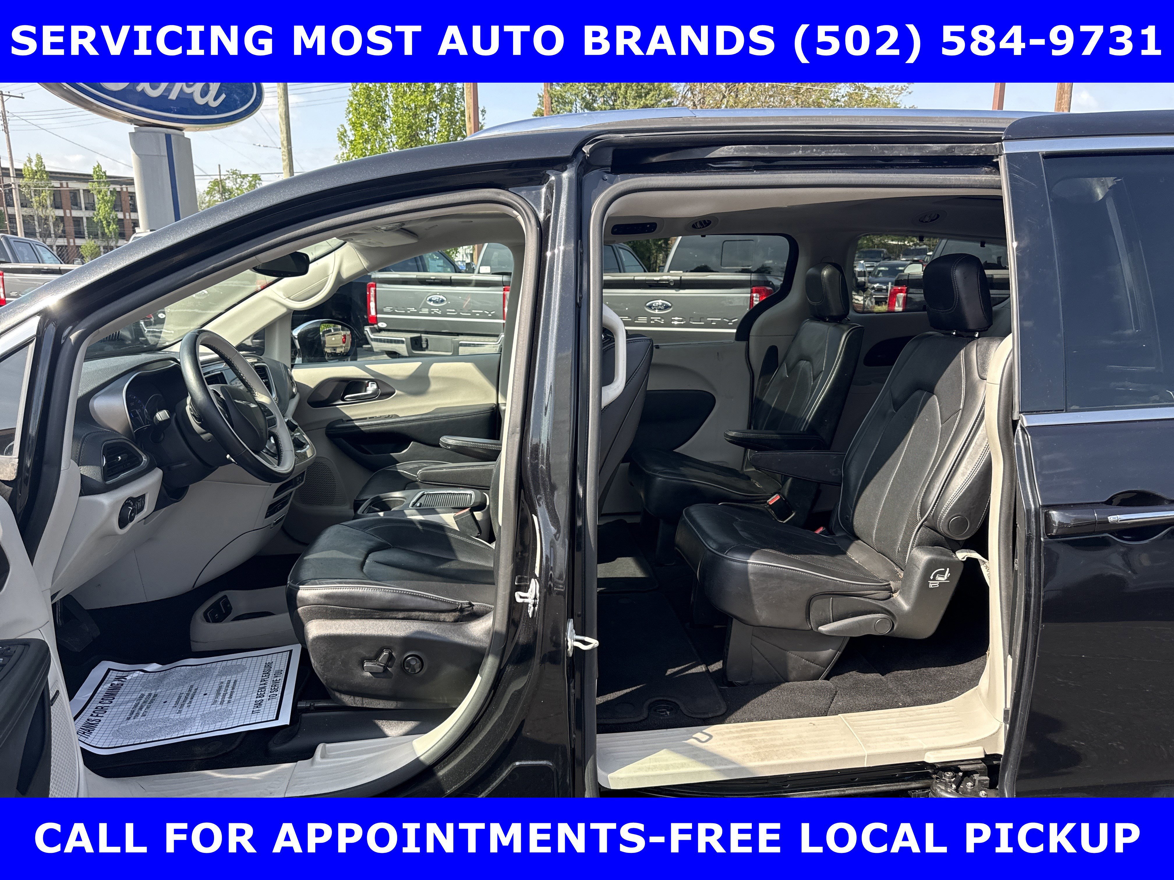 Used 2018 Chrysler Pacifica Limited FWD image 11