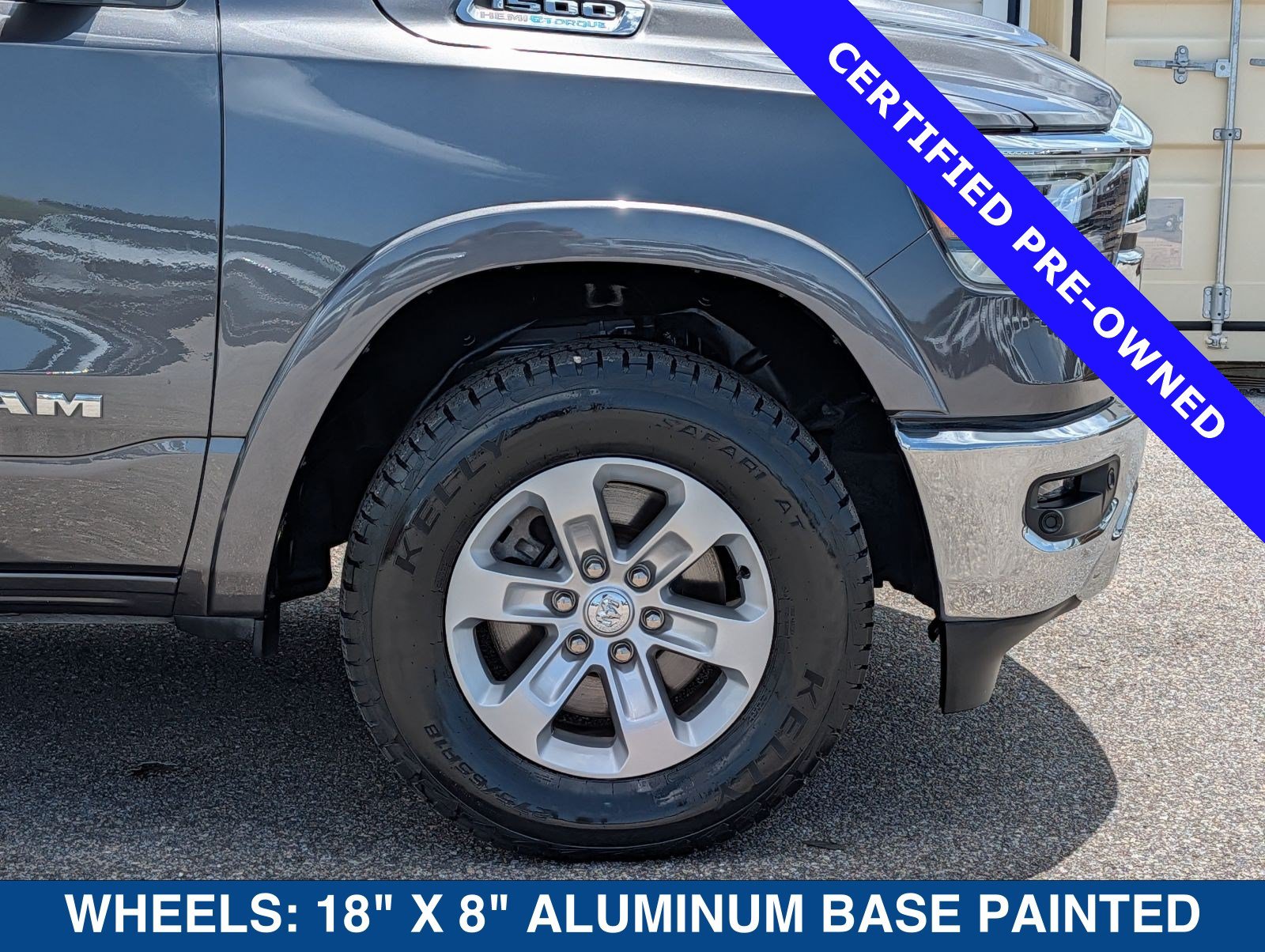 Used 2022 RAM 1500 Laramie AWD/4WD image 12