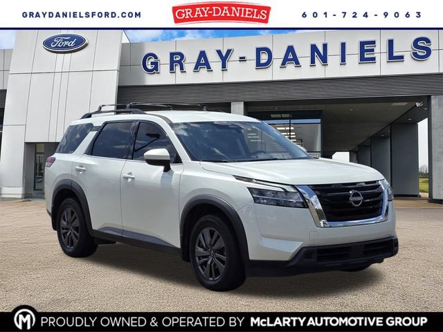 Used 2022 Nissan Pathfinder SV