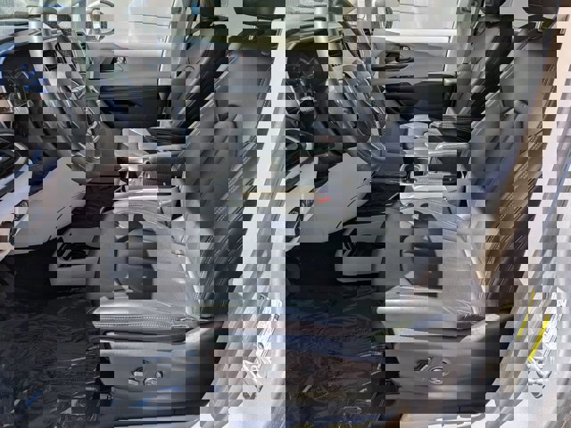 Used 2023 Chrysler Pacifica Touring-L image 15