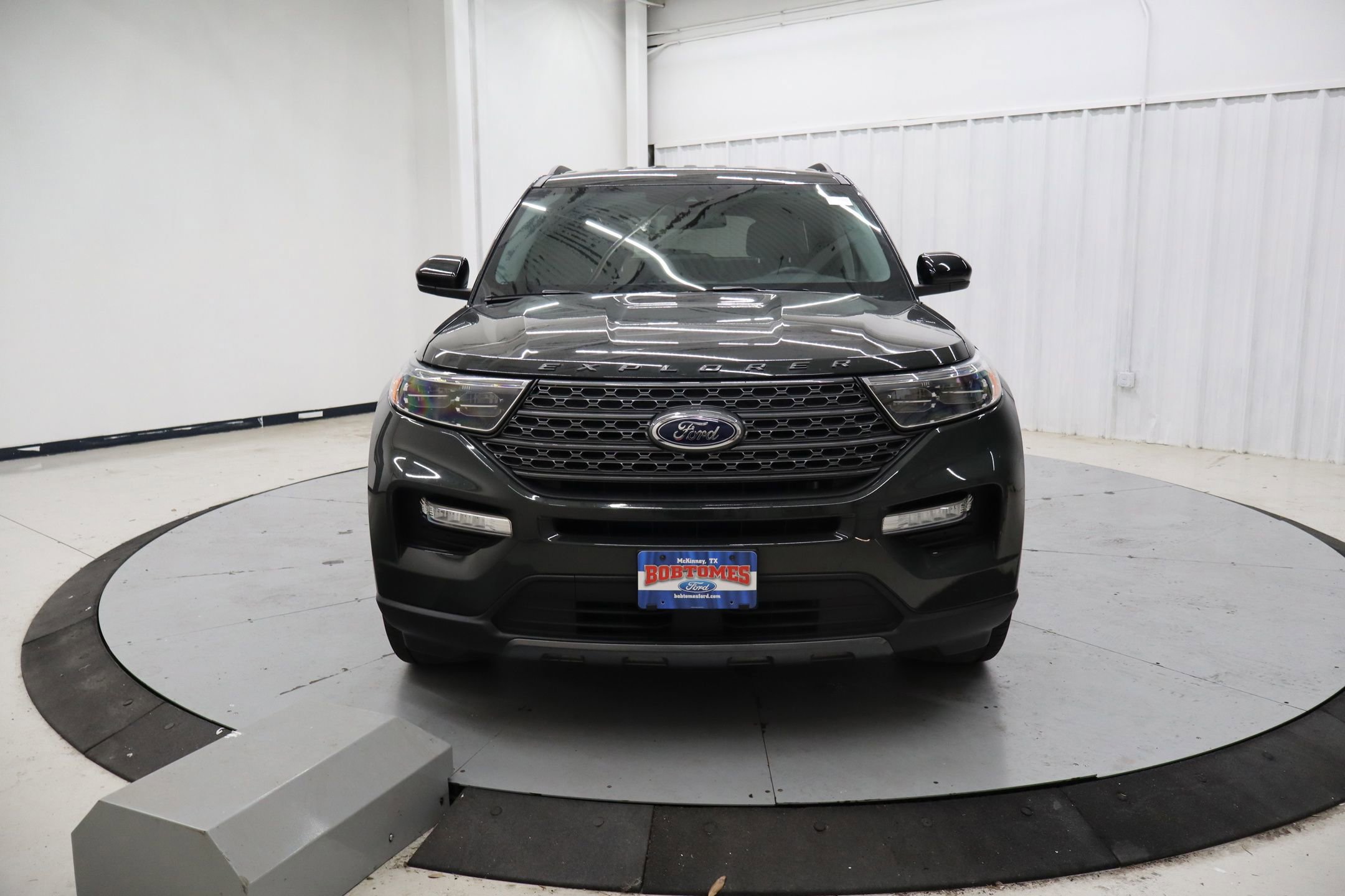 Certified 2023 Ford Explorer XLT w/ Equipment Group 202A RWD image 14