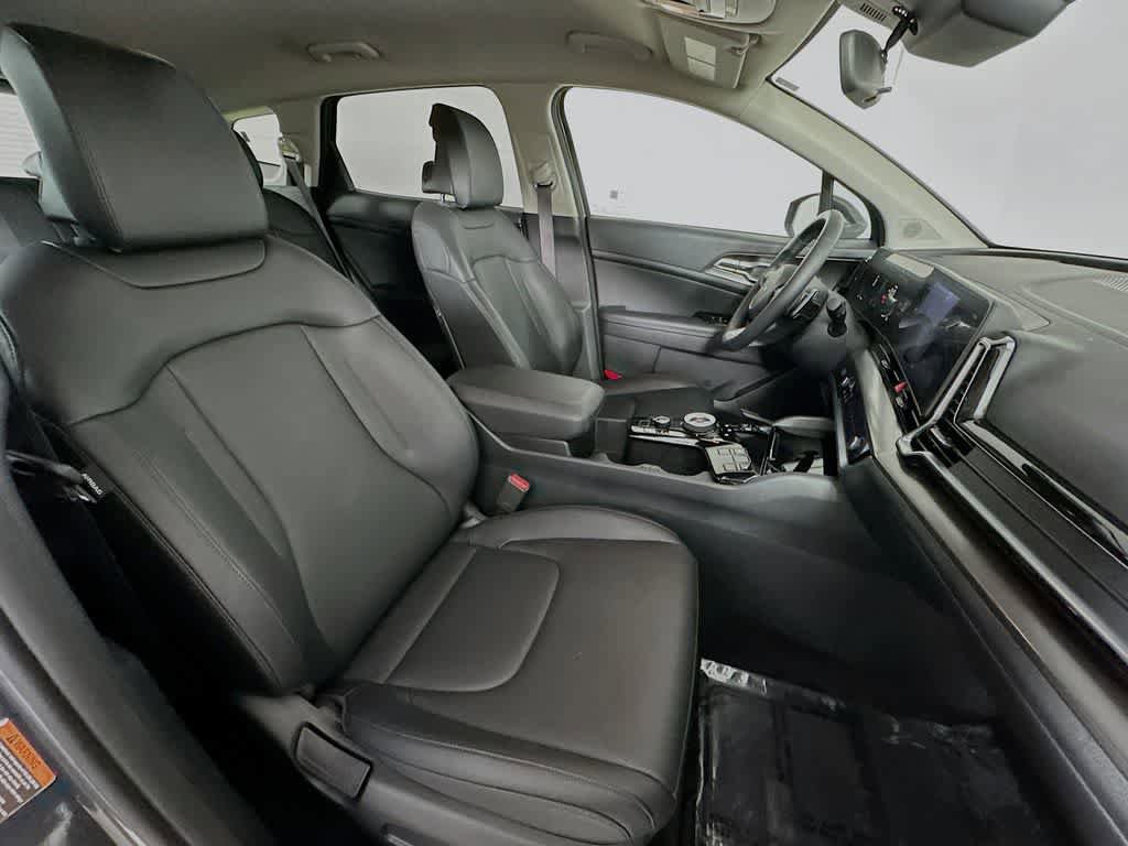 Used 2025 Kia Sportage EX AWD/4WD image 15