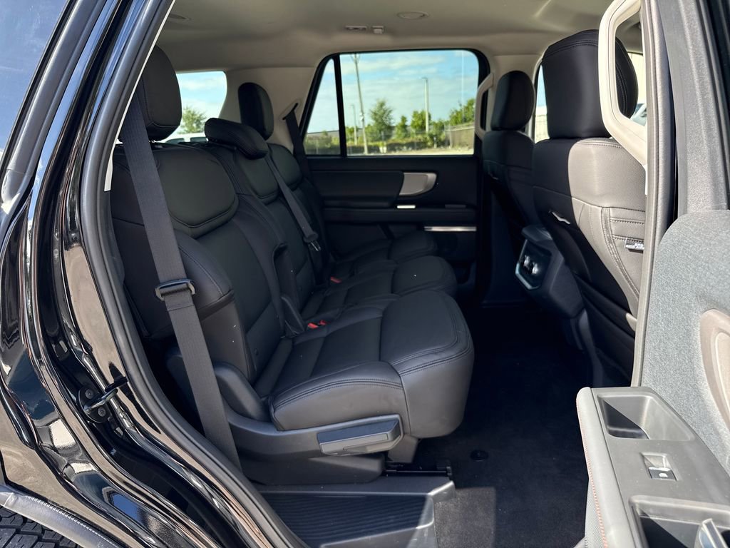 Certified 2025 Ford Expedition Active image 28