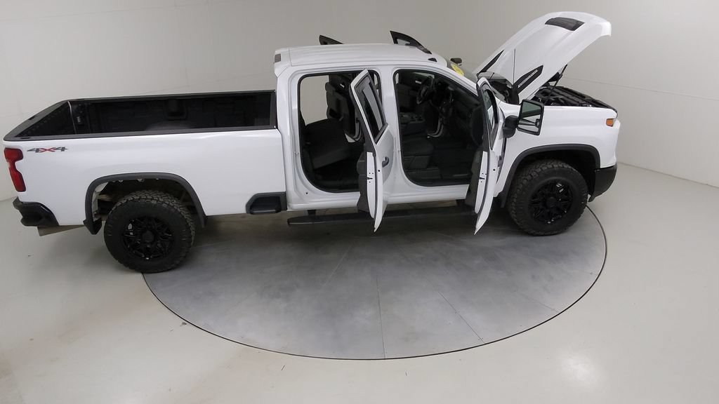 Used 2025 Chevrolet Silverado 2500 Custom w/ Custom Value Package AWD/4WD image 46