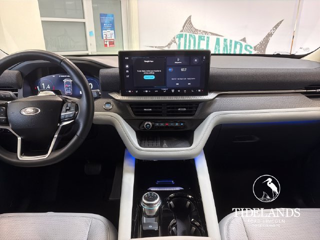 Certified 2025 Ford Explorer Platinum w/ Ultimate Package AWD/4WD image 22