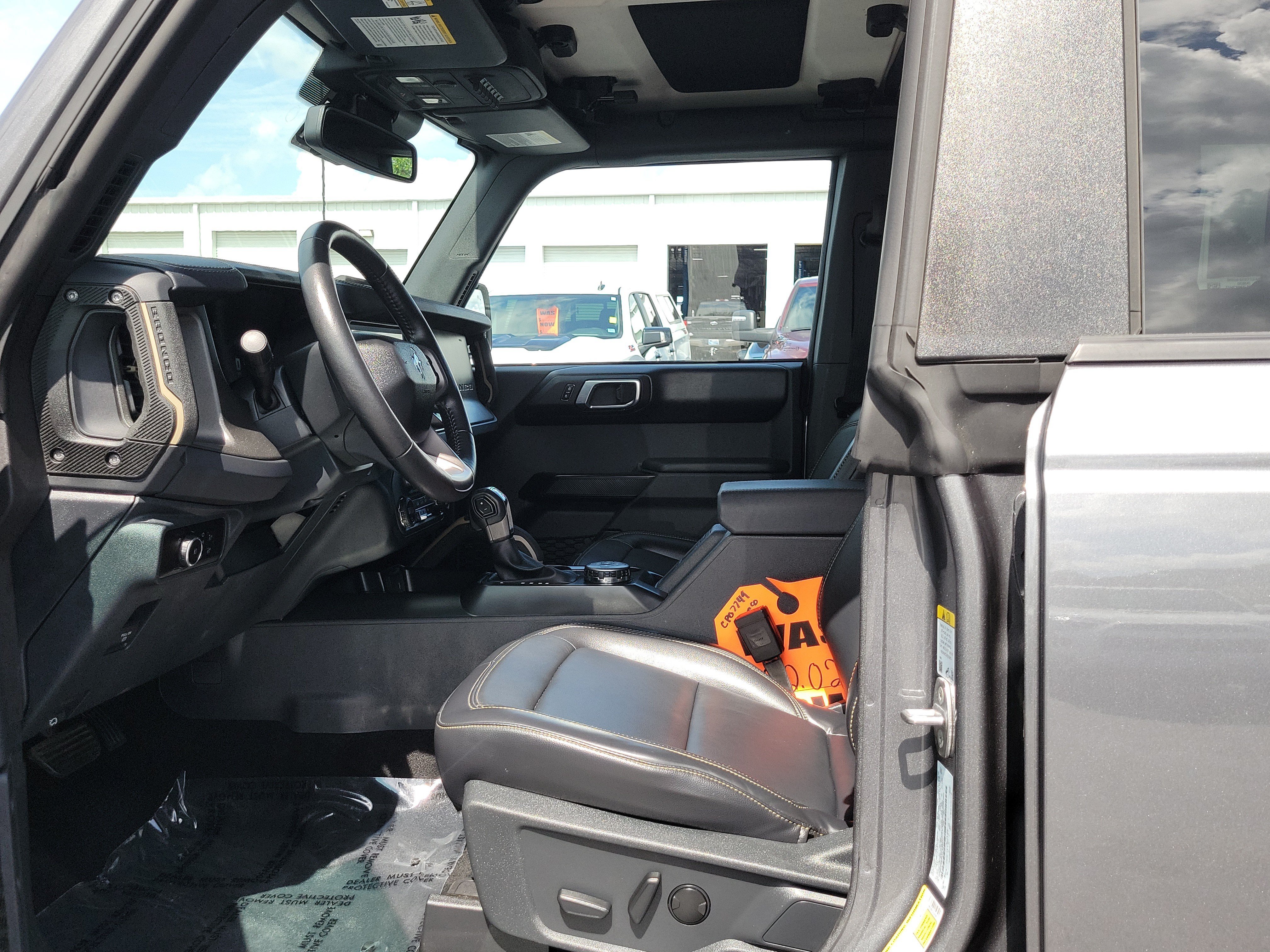Certified 2025 Ford Bronco Badlands AWD/4WD image 19