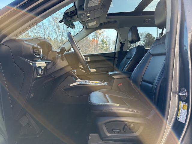 Certified 2023 Ford Explorer XLT w/ Equipment Group 202A image 16