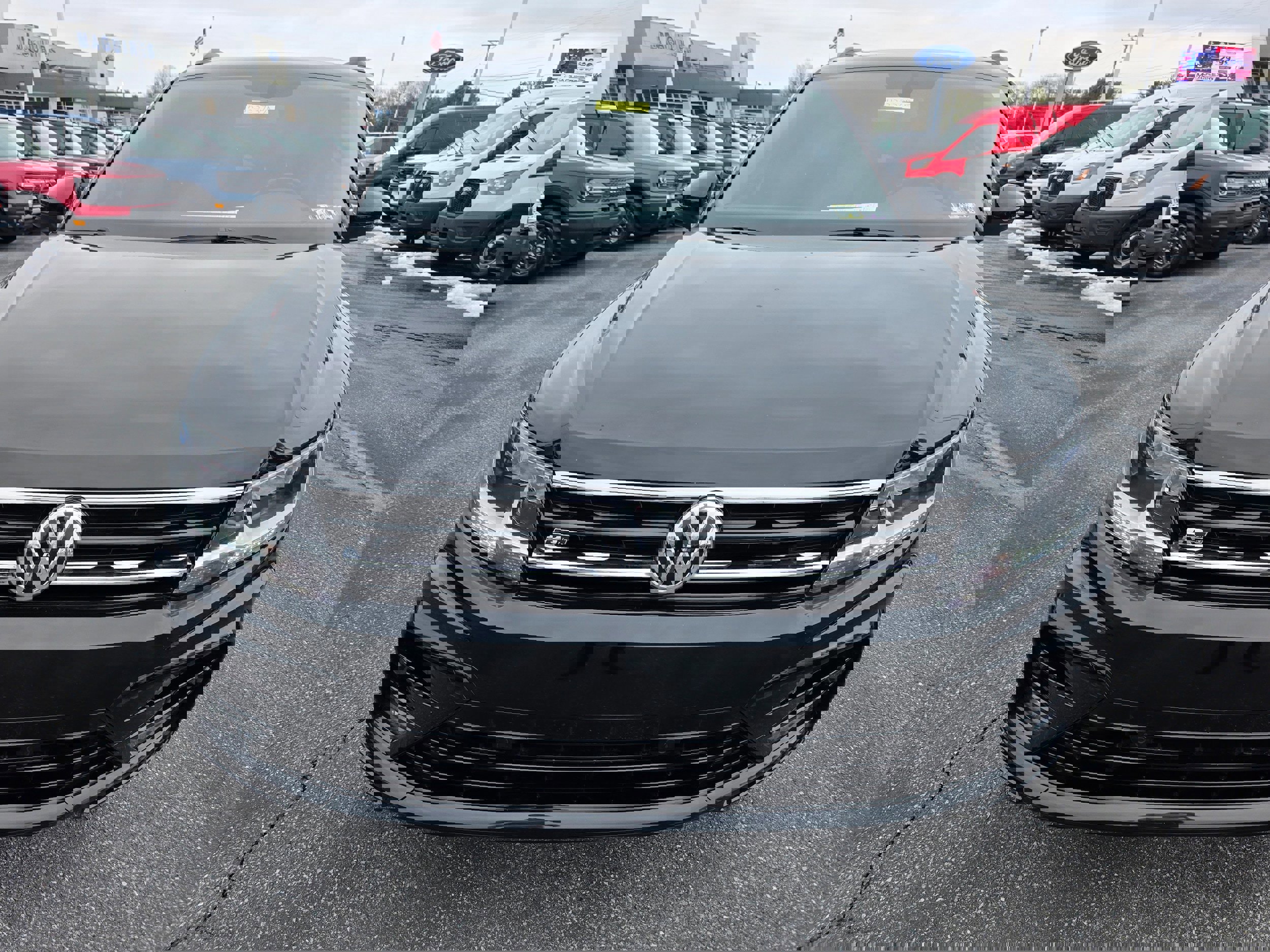 Used 2021 Volkswagen Tiguan SE R-Line image 6