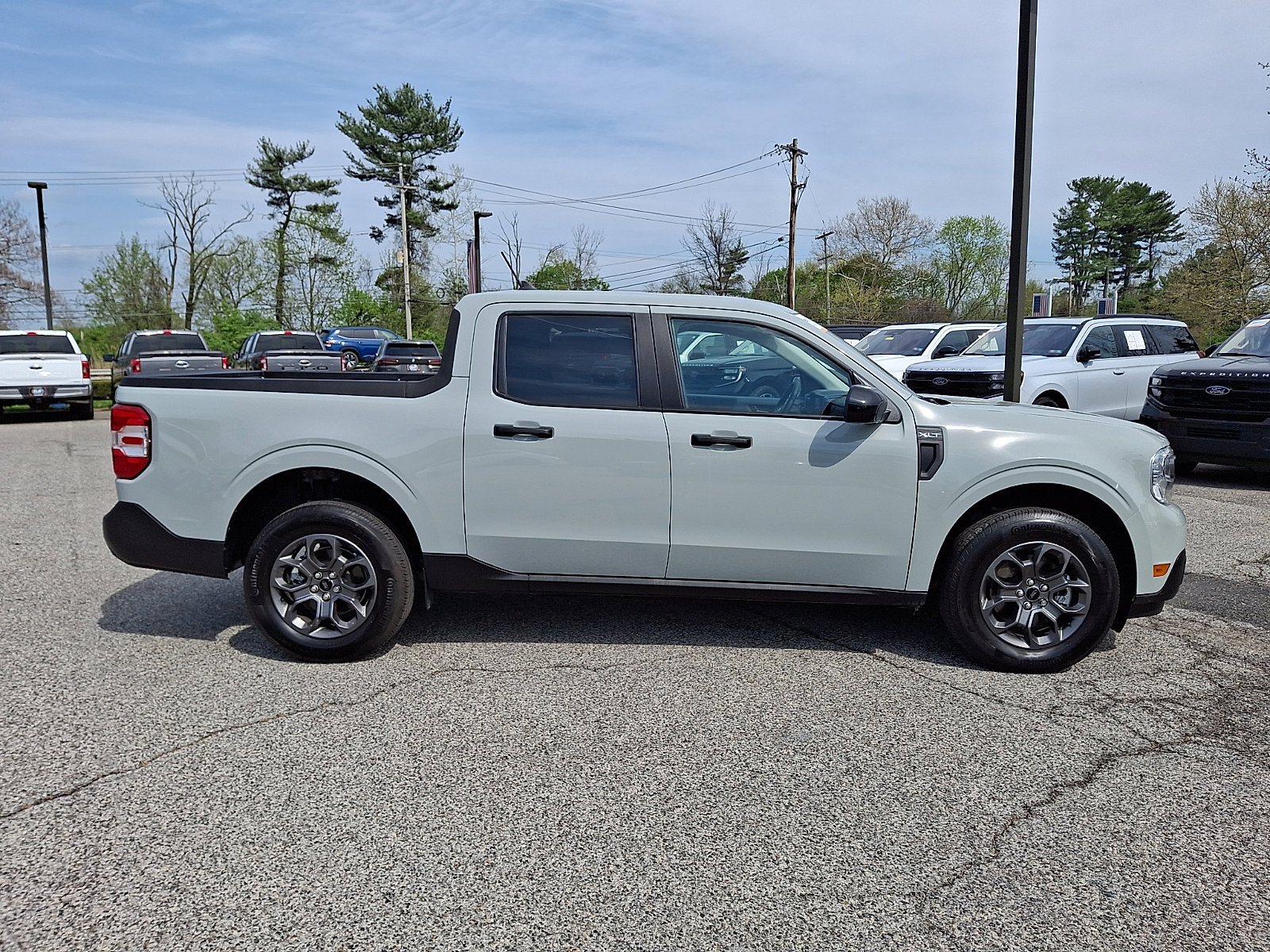Certified 2024 Ford Maverick XLT w/ XLT Luxury Package image 11