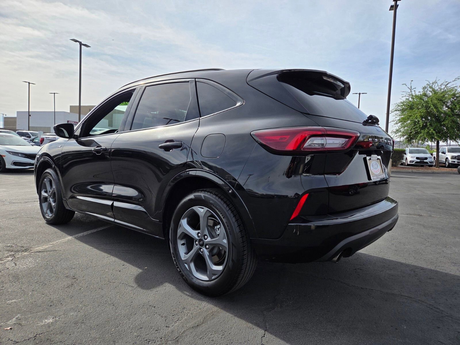 Certified 2024 Ford Escape ST-Line image 3