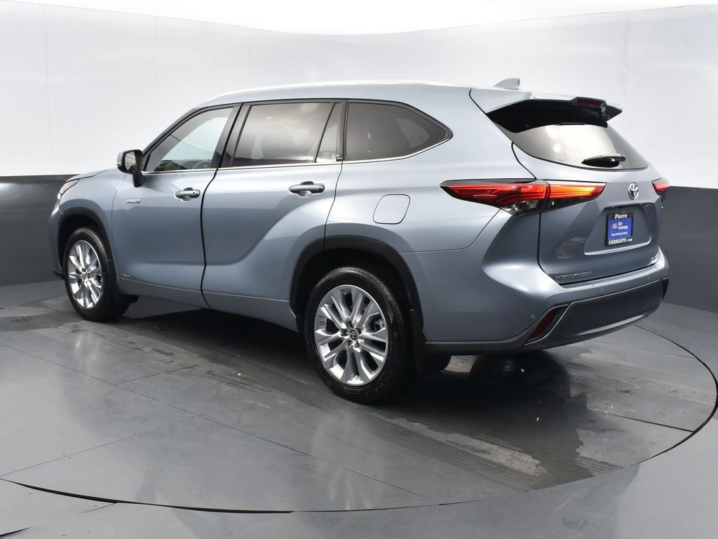 Used 2021 Toyota Highlander Limited image 4