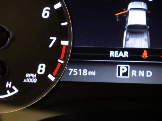 Used 2024 Nissan Frontier SV image 27