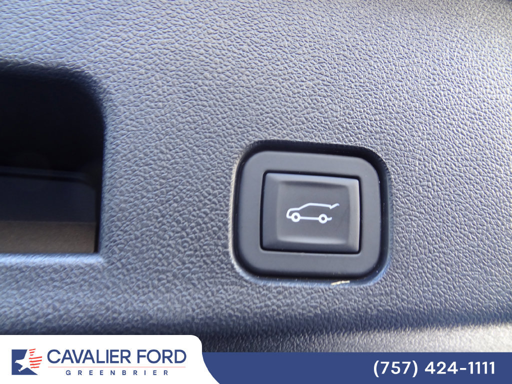 Used 2026 GMC Acadia Elevation w/ Super Cruise Package FWD image 12