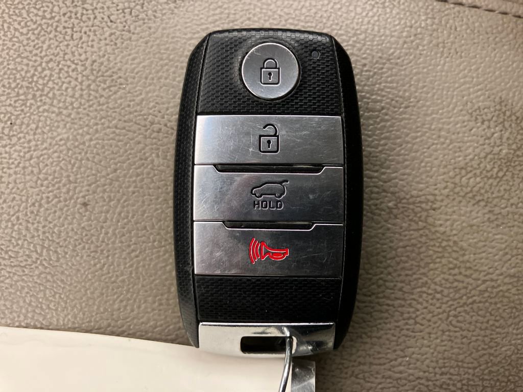 Used 2018 Kia Sorento EX image 32