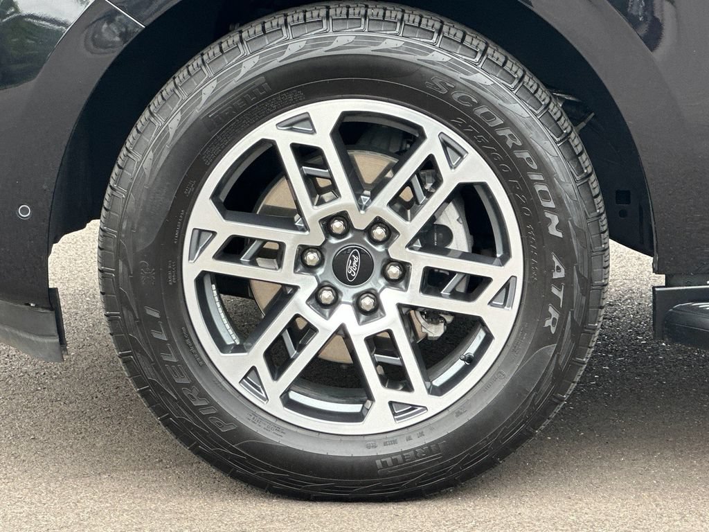 Certified 2025 Ford Expedition Active AWD/4WD image 24