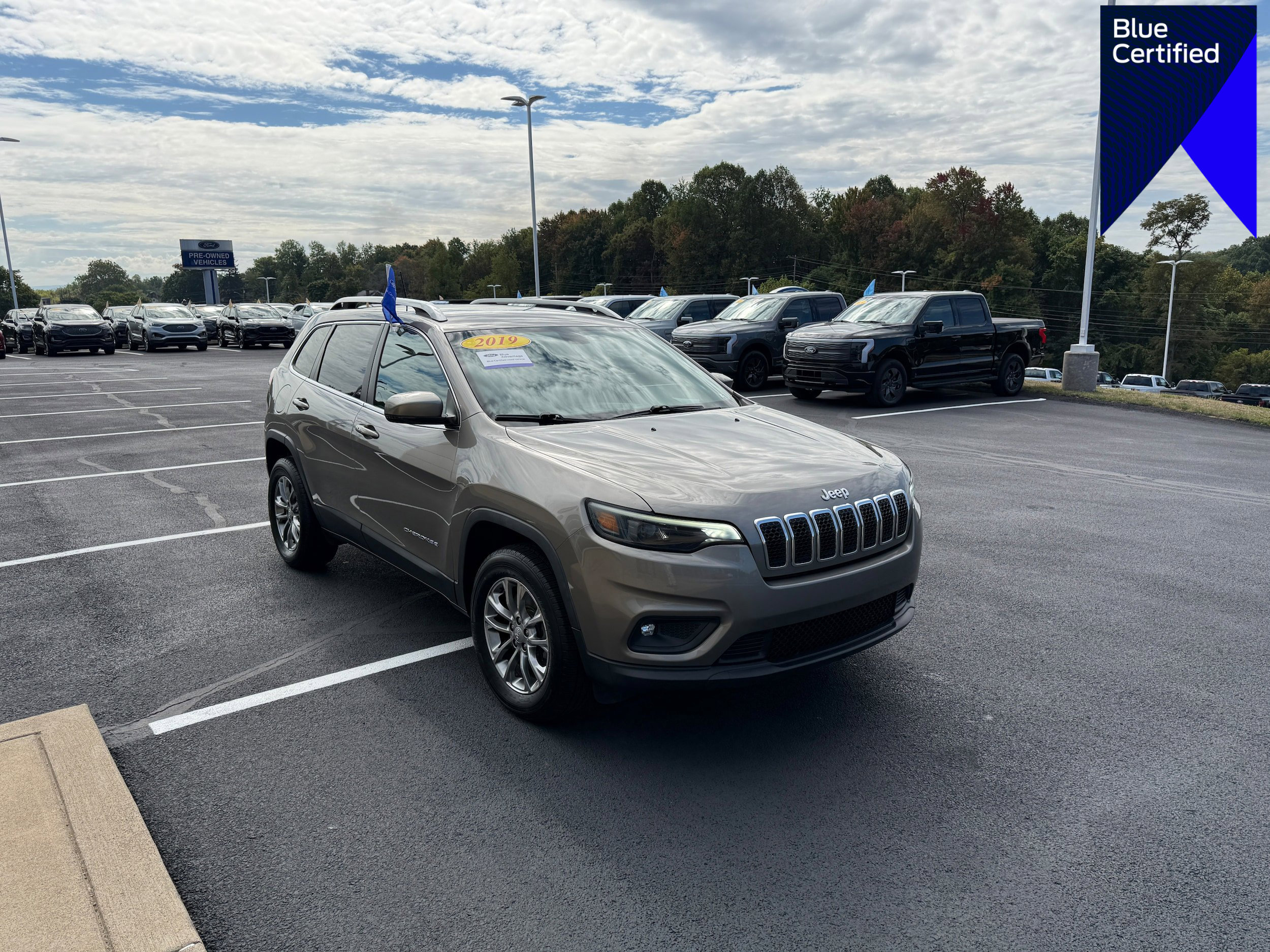 Used 2019 Jeep Cherokee Latitude Plus w/ Cold Weather Group