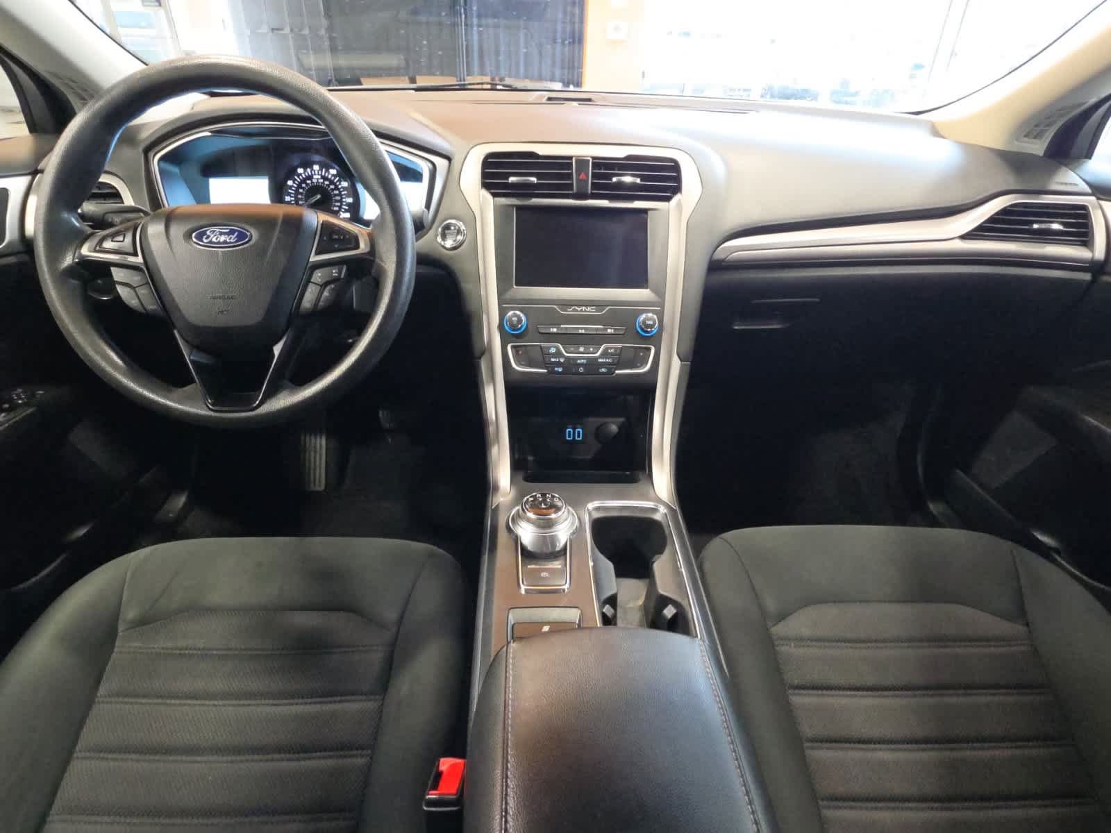 Certified 2020 Ford Fusion SE FWD image 30