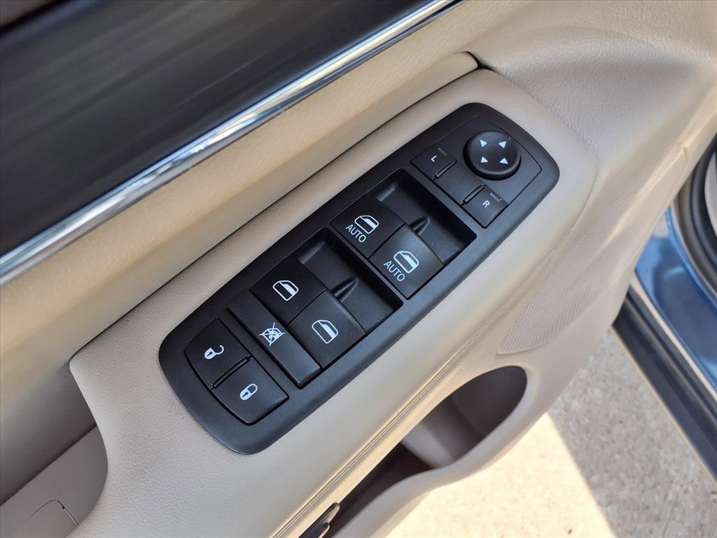 Used 2021 Jeep Grand Cherokee Limited image 24