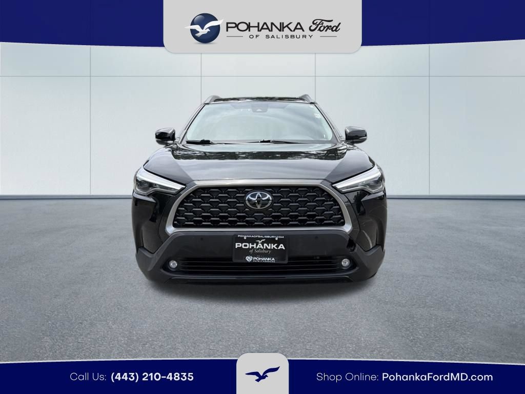 Used 2022 Toyota Corolla Cross XLE AWD/4WD image 3