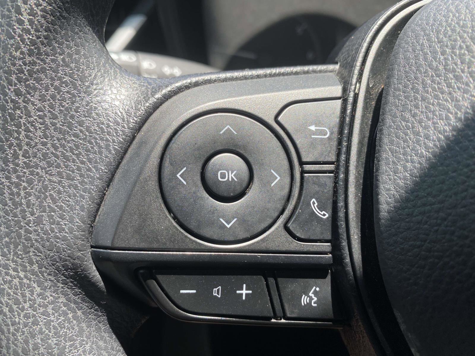 Used 2025 Toyota Corolla LE FWD image 20