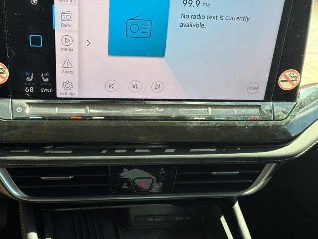 Used 2025 Volkswagen Atlas SE AWD/4WD image 18