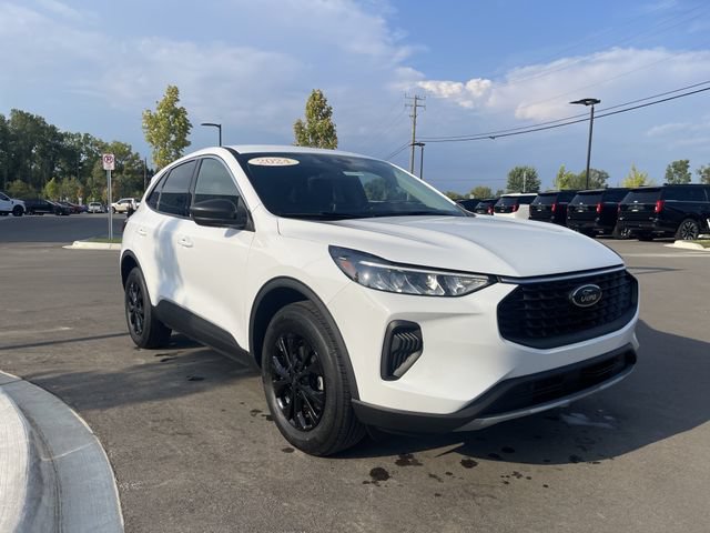 Certified 2024 Ford Escape Active AWD/4WD image 7