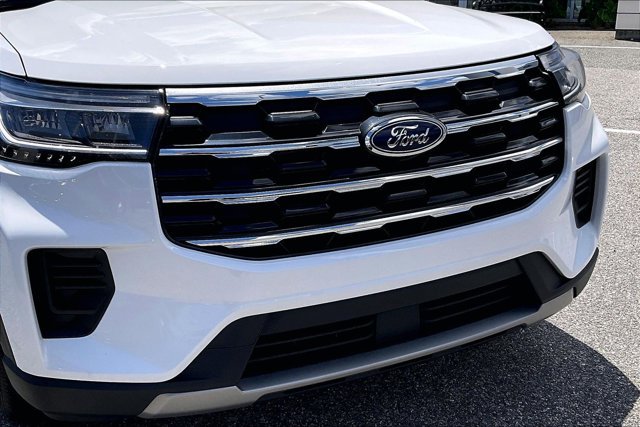 Certified 2025 Ford Explorer Active RWD image 29