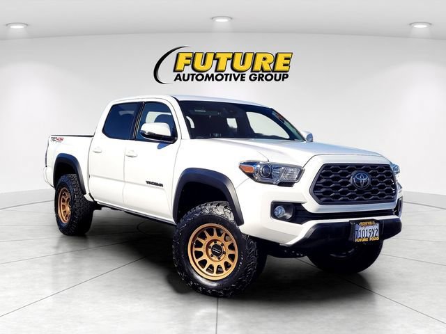 Used 2020 Toyota Tacoma TRD Off-Road w/ Technology Package image 7