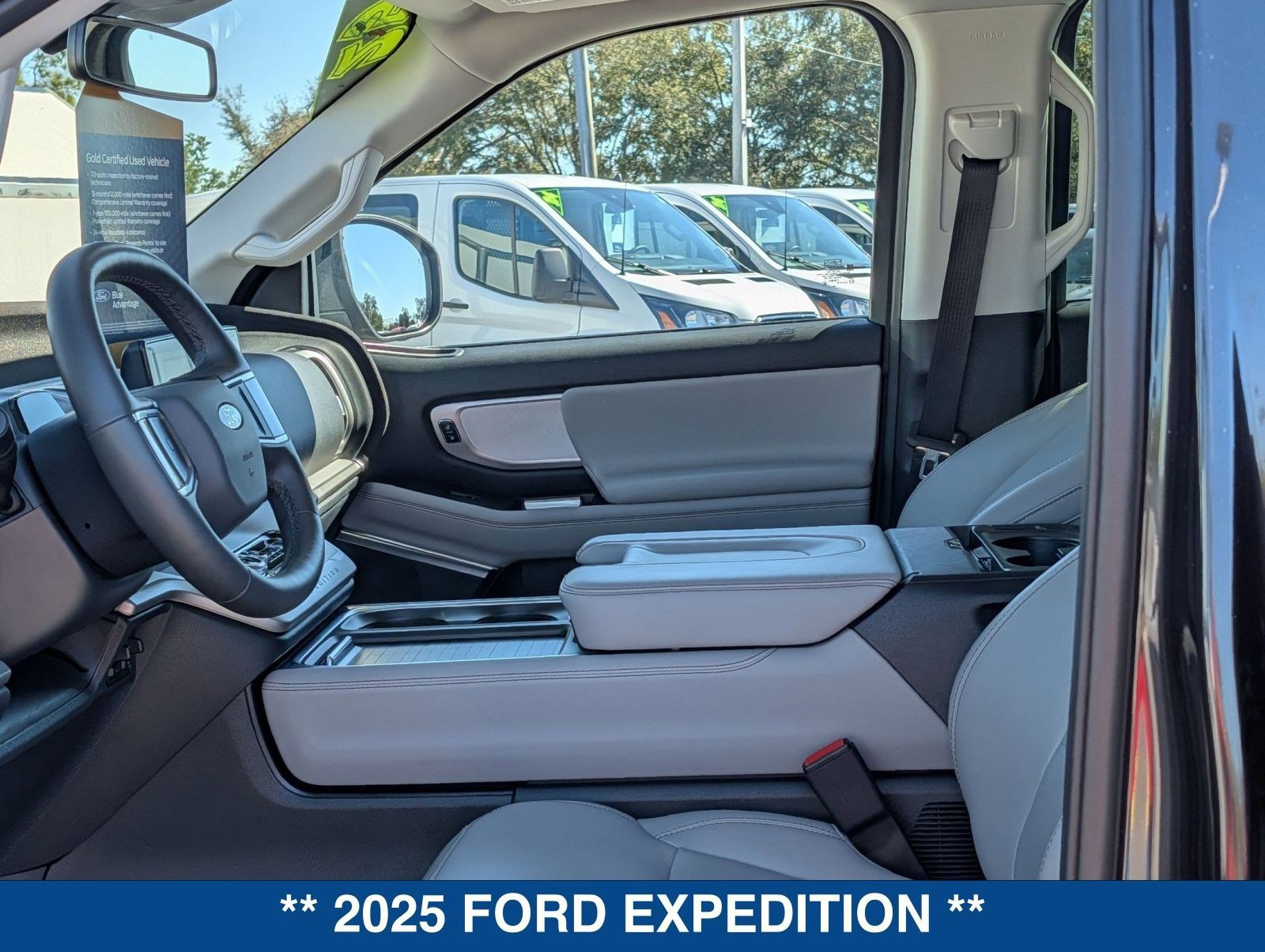 Certified 2025 Ford Expedition Active image 24