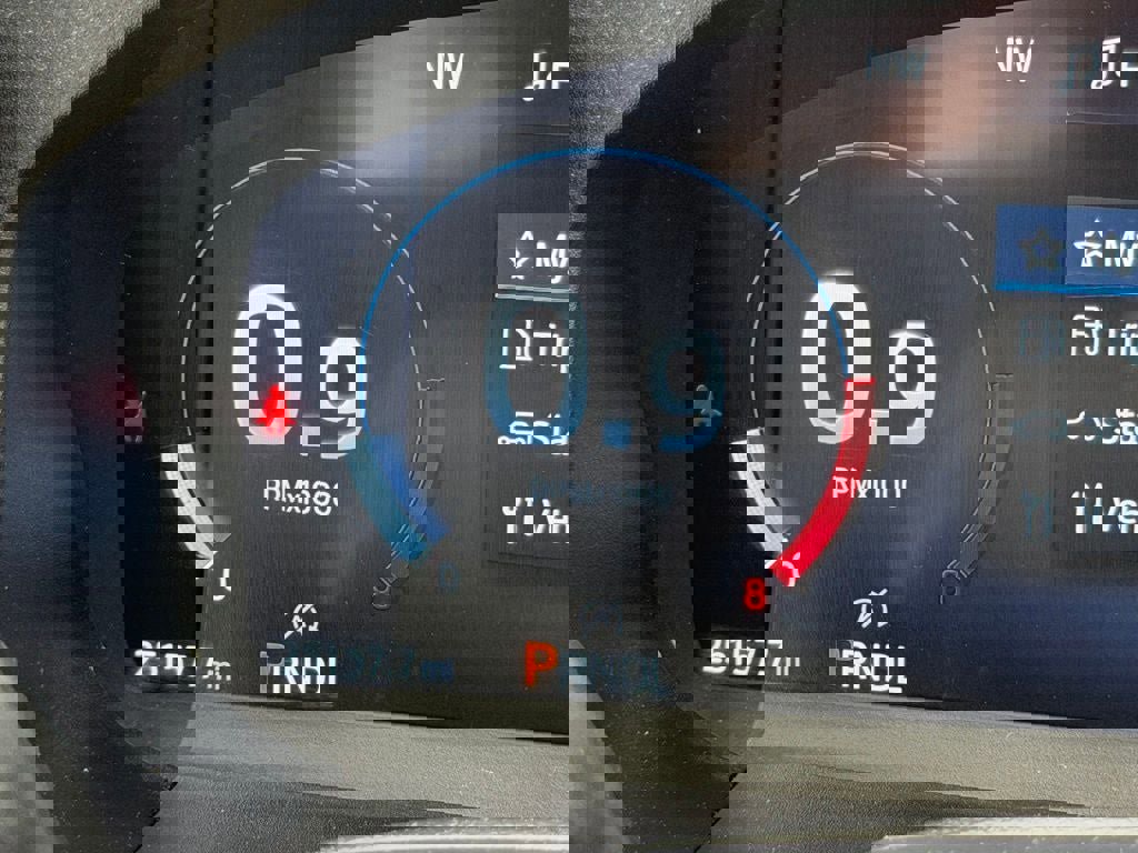 Certified 2025 Ford Explorer Active w/ Active Comfort Package image 38