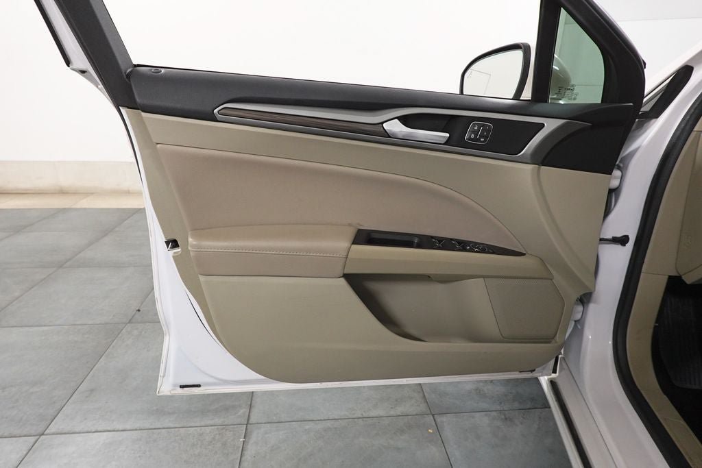Certified 2019 Ford Fusion SEL FWD image 24