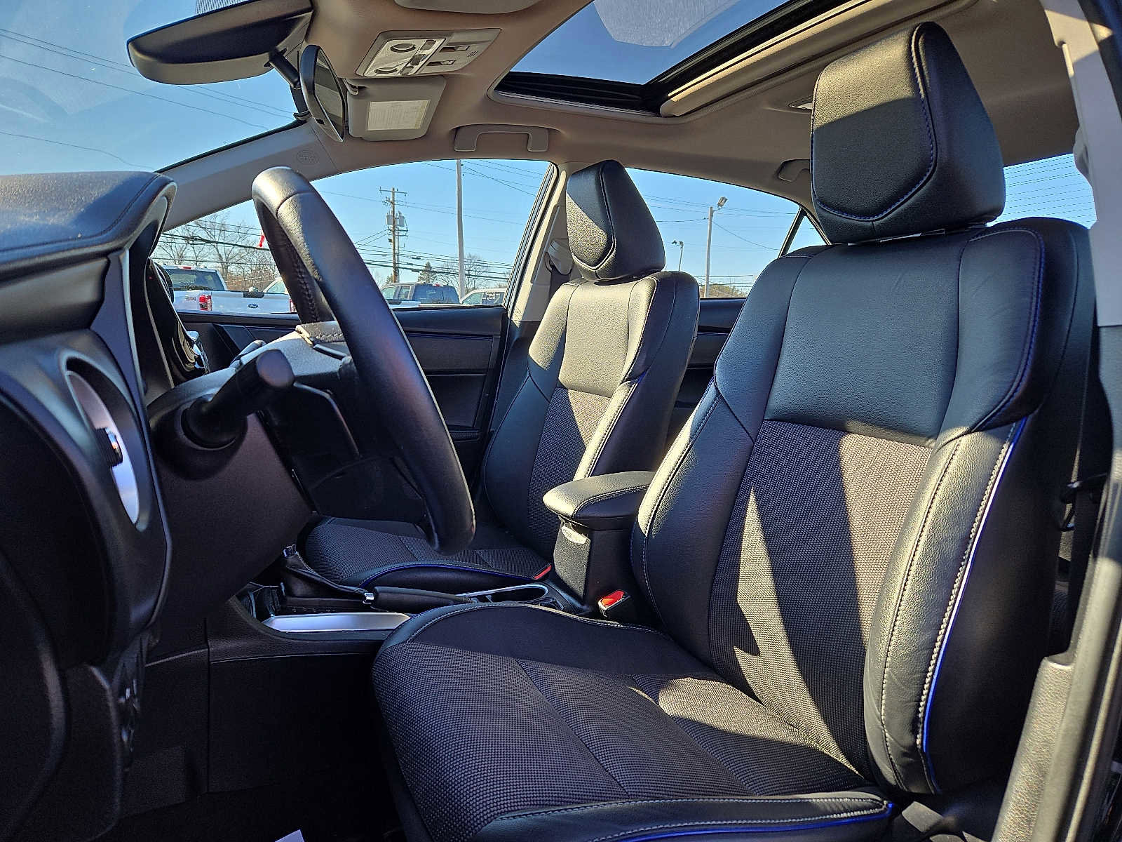 Used 2019 Toyota Corolla SE image 14