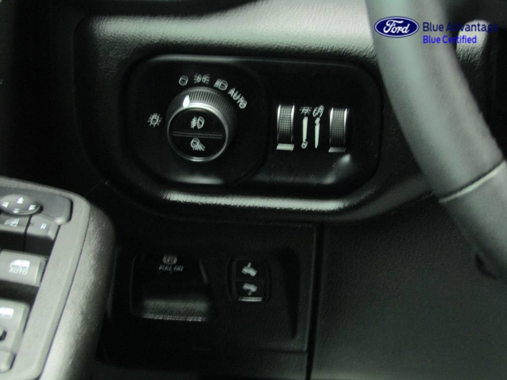 Used 2025 RAM 1500 Big Horn AWD/4WD image 39