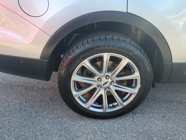 Certified 2017 Ford Explorer Limited w/ Equipment Group 301A image 9