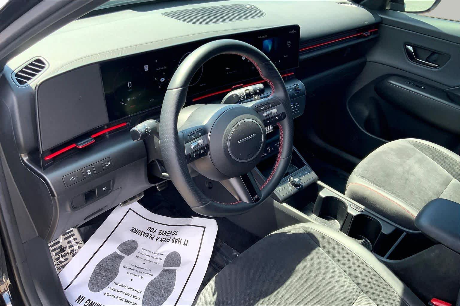 Used 2025 Kia Sportage LX FWD image 18