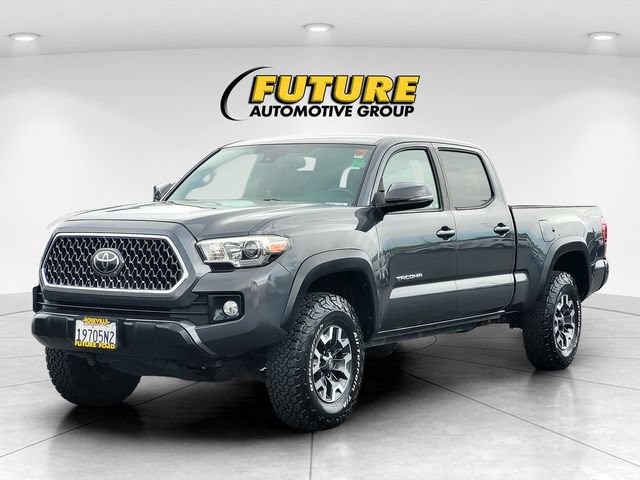Used 2018 Toyota Tacoma TRD Off-Road w/ Technology Package AWD/4WD image 8