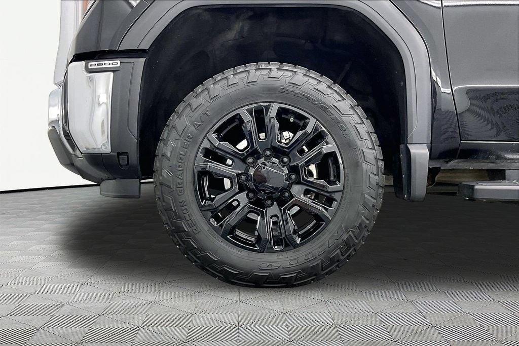 Used 2024 GMC Sierra 2500 SLT w/ SLT Premium Package AWD/4WD image 9