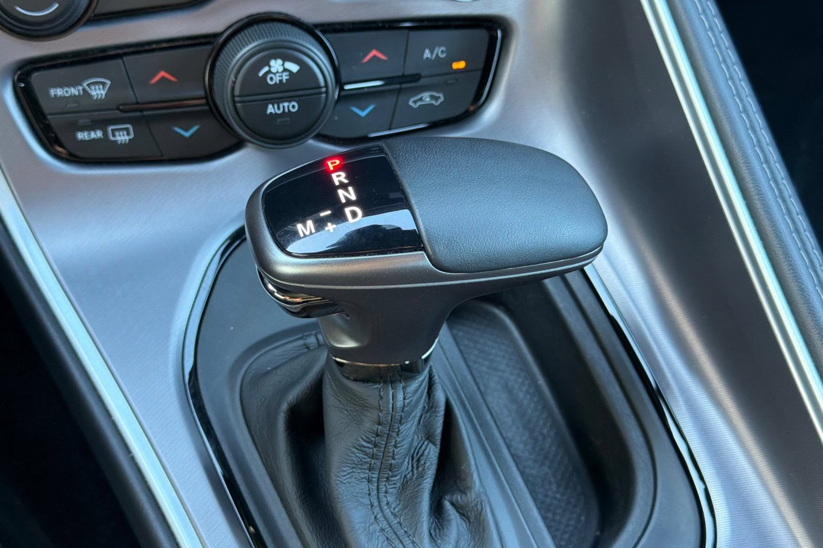 Used 2019 Dodge Challenger SXT RWD image 24