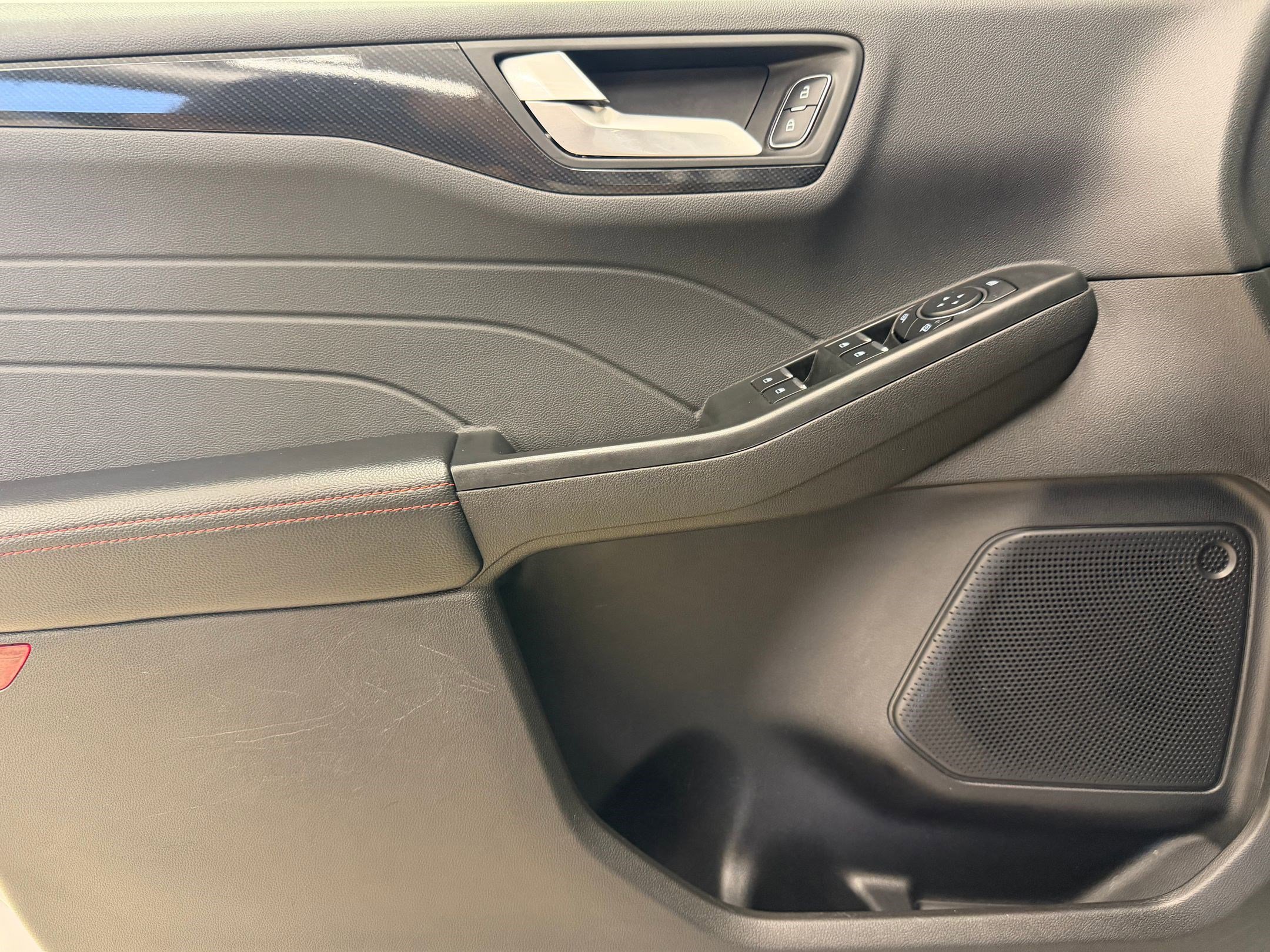 Certified 2025 Ford Escape ST-Line image 23