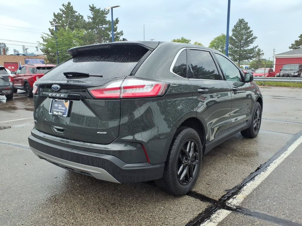 Certified 2024 Ford Edge SEL w/ Convenience Package AWD/4WD image 6