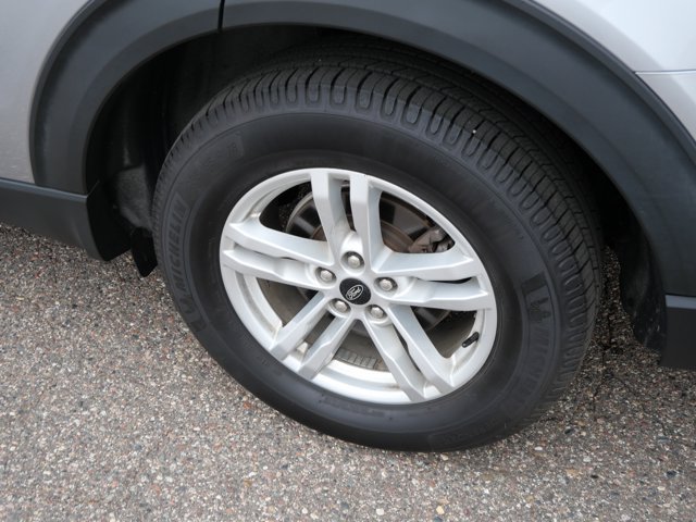 Certified 2022 Ford Explorer XLT w/ Equipment Group 202A AWD/4WD image 8