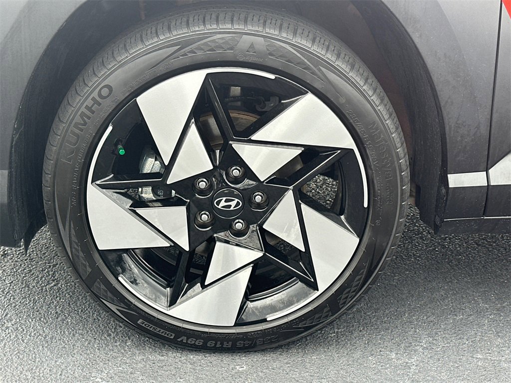 Used 2024 Hyundai Kona Limited image 11