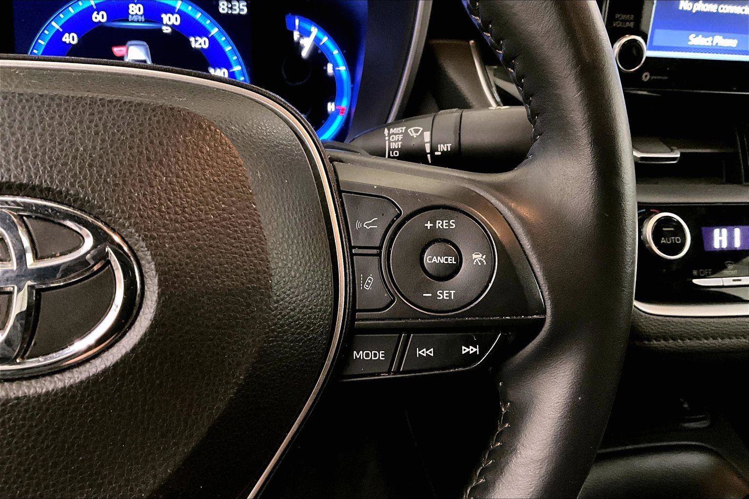 Used 2022 Toyota Corolla XSE image 18